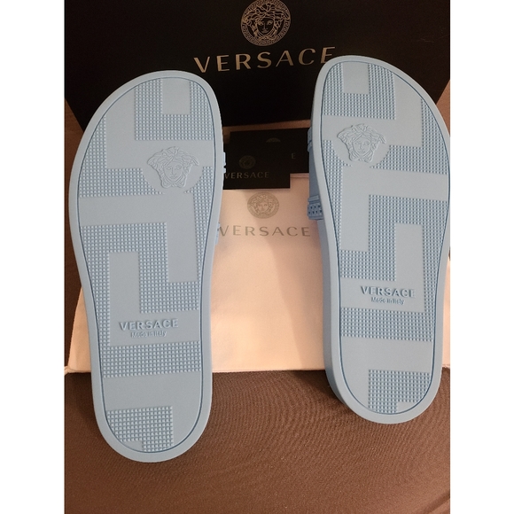 Authentic New Versace Sandals - Picture 8 of 8